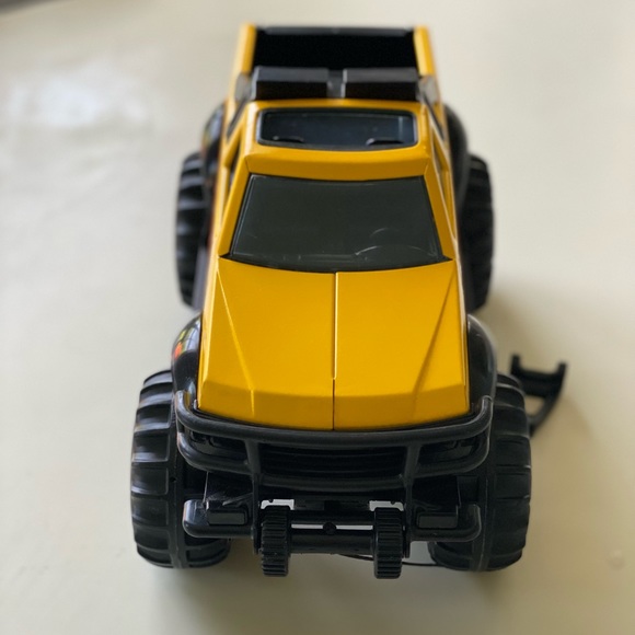 Tonka Steel 4X4 Toy Pickup Truck 2012 - Picture 4 of 5